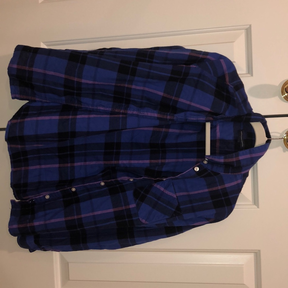 Long sleeve button down plaid